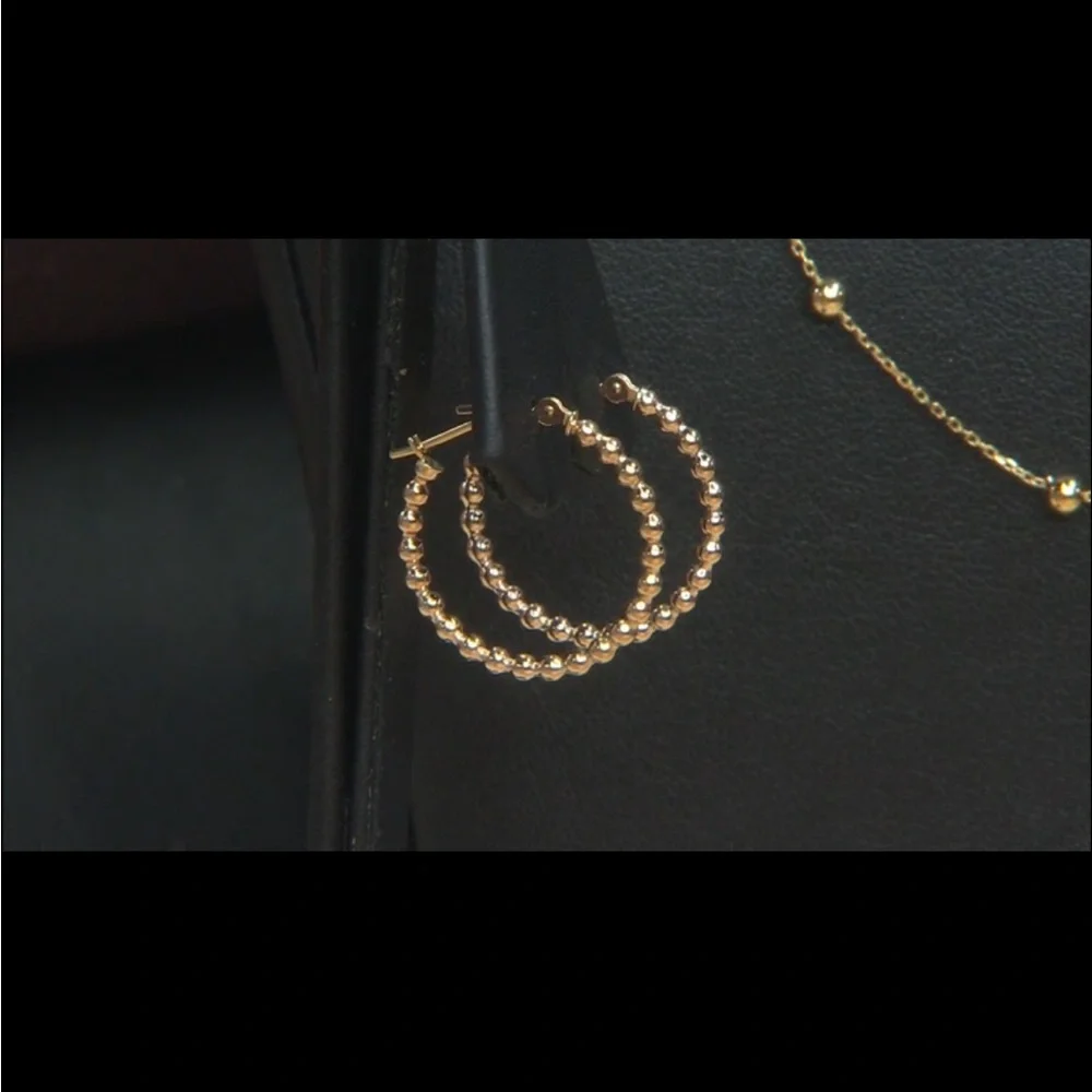 NEW 10k Yellow Gold Beaded 3/4" Hoop Earrings - Picture 4 of 9